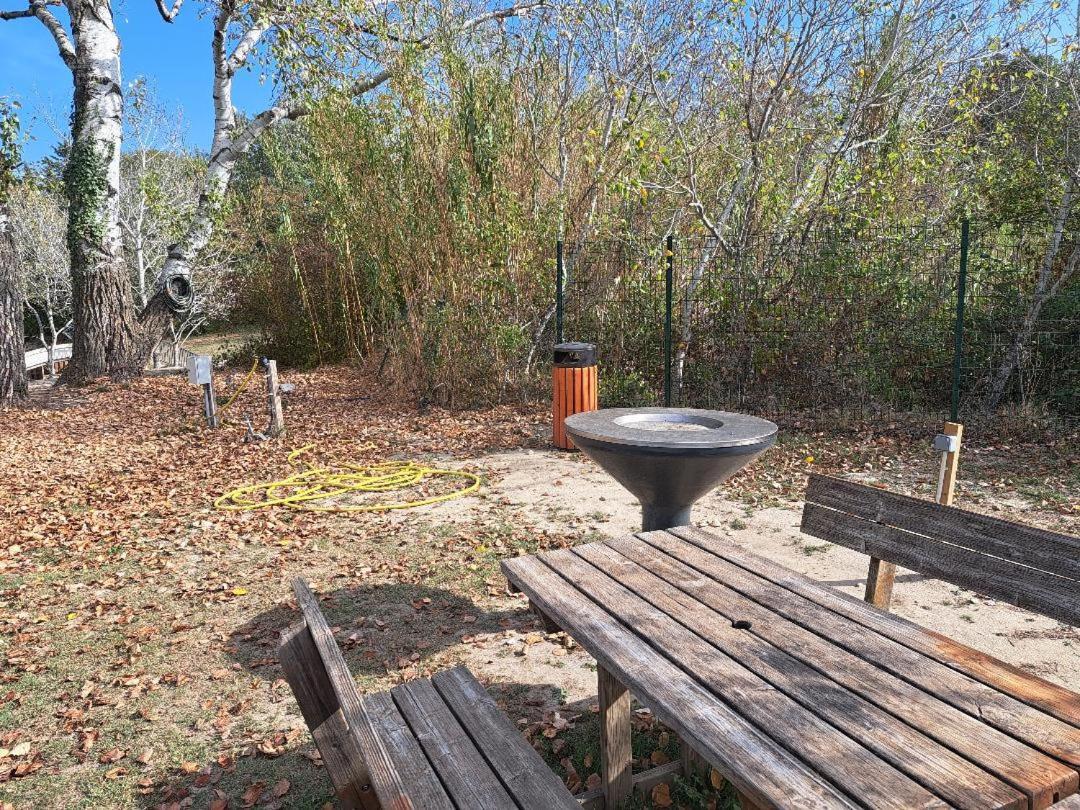 Mobile Home Tout Confort Alexandre La Roque-d'Antheron Exterior photo