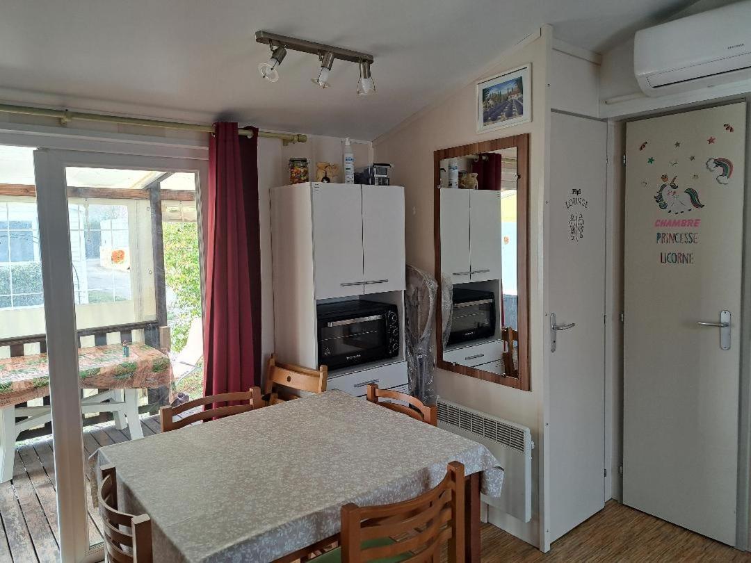 Mobile Home Tout Confort Alexandre La Roque-d'Antheron Exterior photo